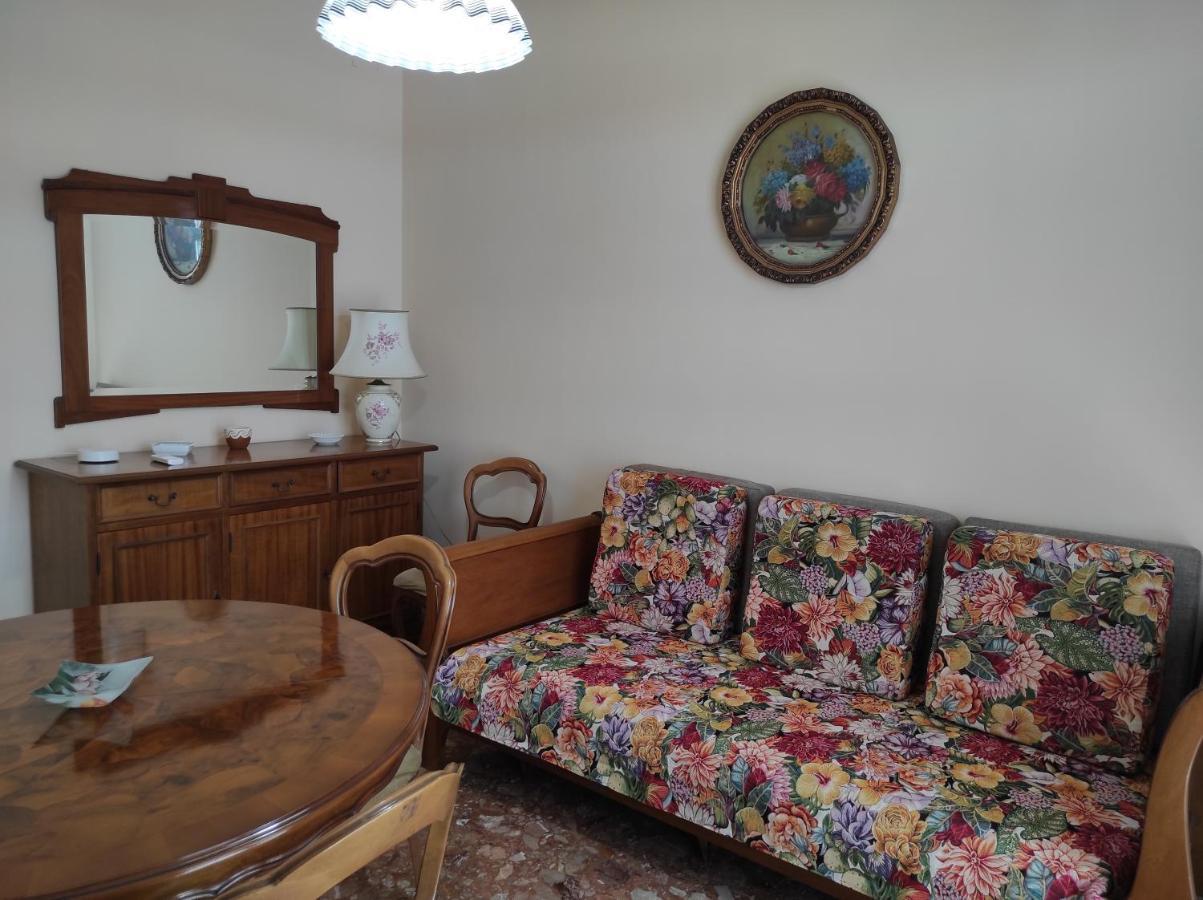 La Colonna Holiday House Daire Lecce Dış mekan fotoğraf